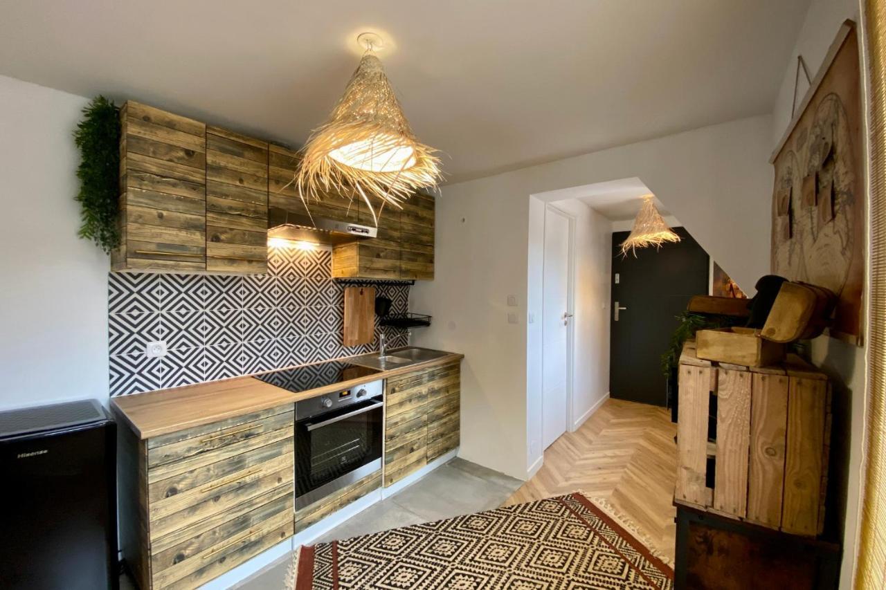 Villeneuve-sur-Yonne L'Expedition - Best Keys - Experience Unique - Deco Immersive - Lit Queen Size & Canape Convertible - Centre Ville - Netflix & Wifi Illimite - Check-In Autonome - Parking Gratuit מראה חיצוני תמונה