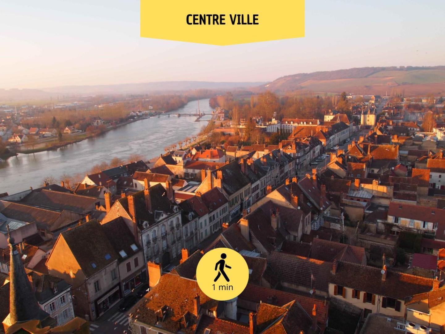 Villeneuve-sur-Yonne L'Expedition - Best Keys - Experience Unique - Deco Immersive - Lit Queen Size & Canape Convertible - Centre Ville - Netflix & Wifi Illimite - Check-In Autonome - Parking Gratuit מראה חיצוני תמונה