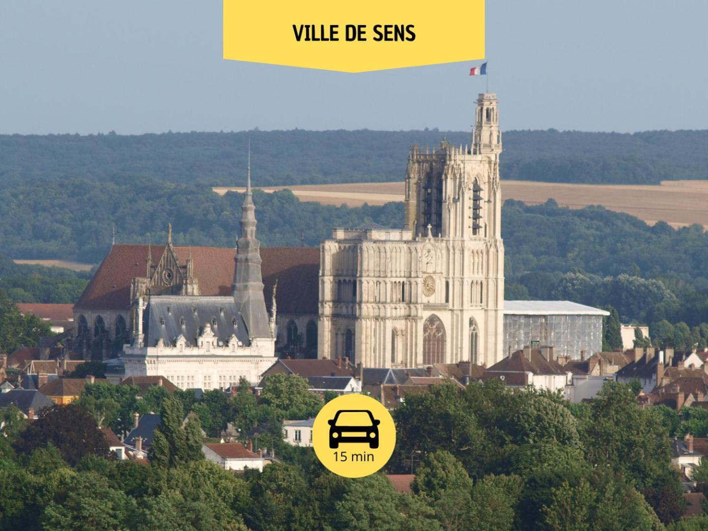 Villeneuve-sur-Yonne L'Expedition - Best Keys - Experience Unique - Deco Immersive - Lit Queen Size & Canape Convertible - Centre Ville - Netflix & Wifi Illimite - Check-In Autonome - Parking Gratuit מראה חיצוני תמונה